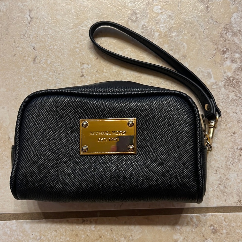 Michael Kors wristlet